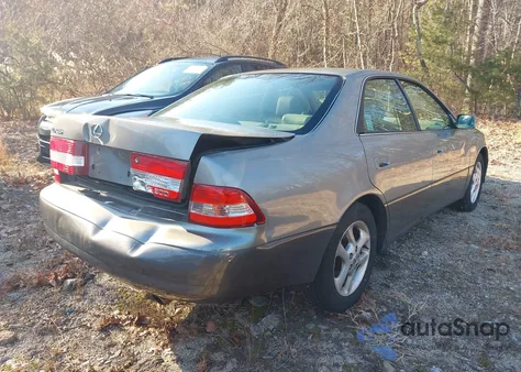 2001 Lexus Es 300 z USA, uszkodzony, nr VIN JT8BF28G710325572